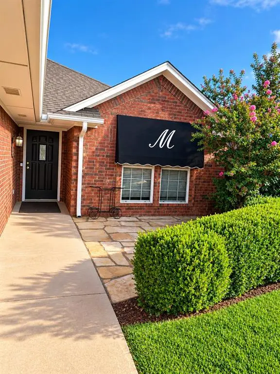 305 E Sierra Vista Court, Altus, OK 73521 - #1
