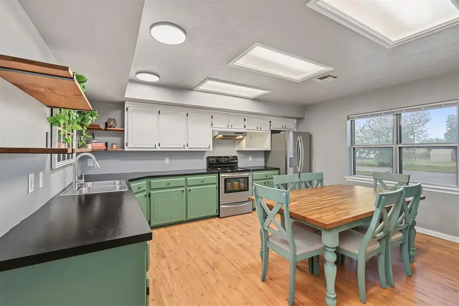 207 SW 9th Street, Minco, OK 73059 - #3