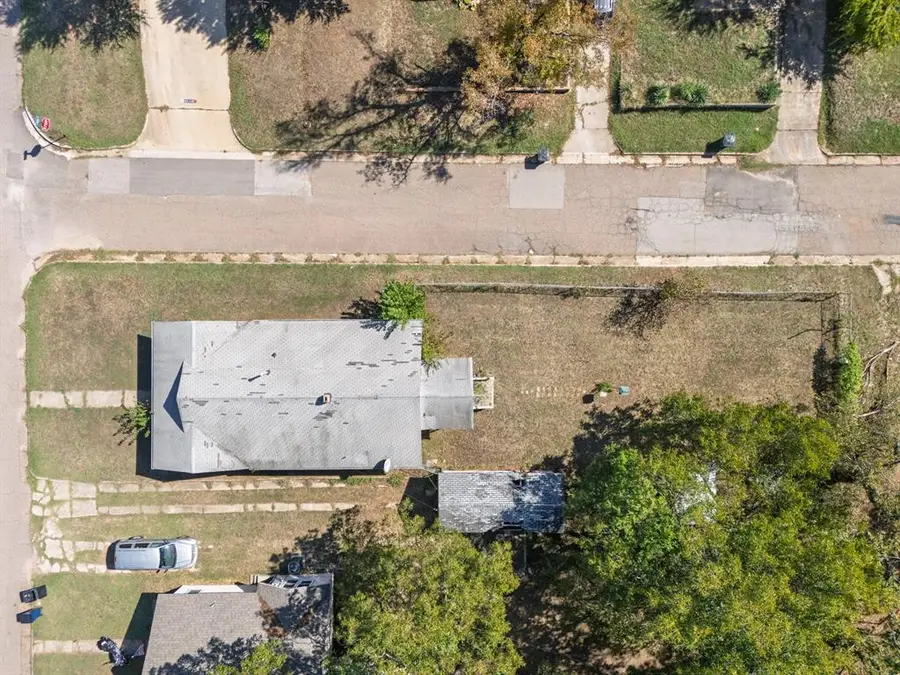23 E Burns Street, Shawnee, OK 74801 - #3