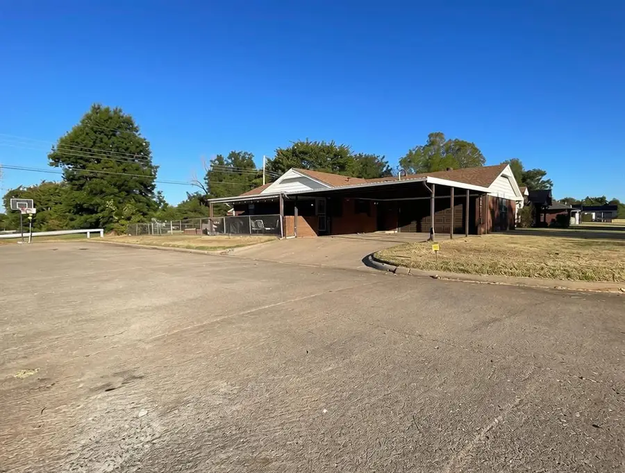 701 Moraine Avenue, Midwest City, OK 73130 - #3