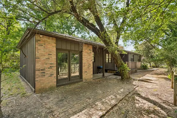423 S Flood Avenue, Norman, OK 73069