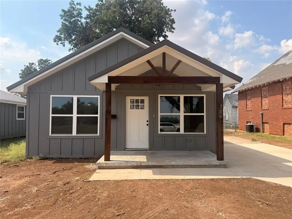 706 S Sheppard Street, Chickasha, OK 73018 - #1