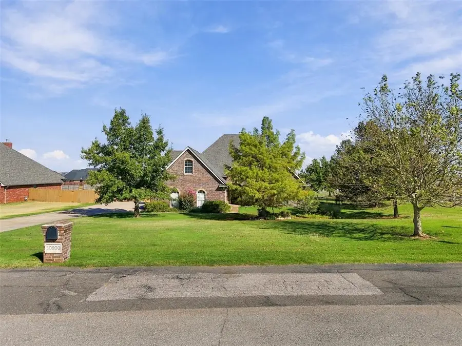 10300 Sundance Drive, Yukon, OK 73099 - #2