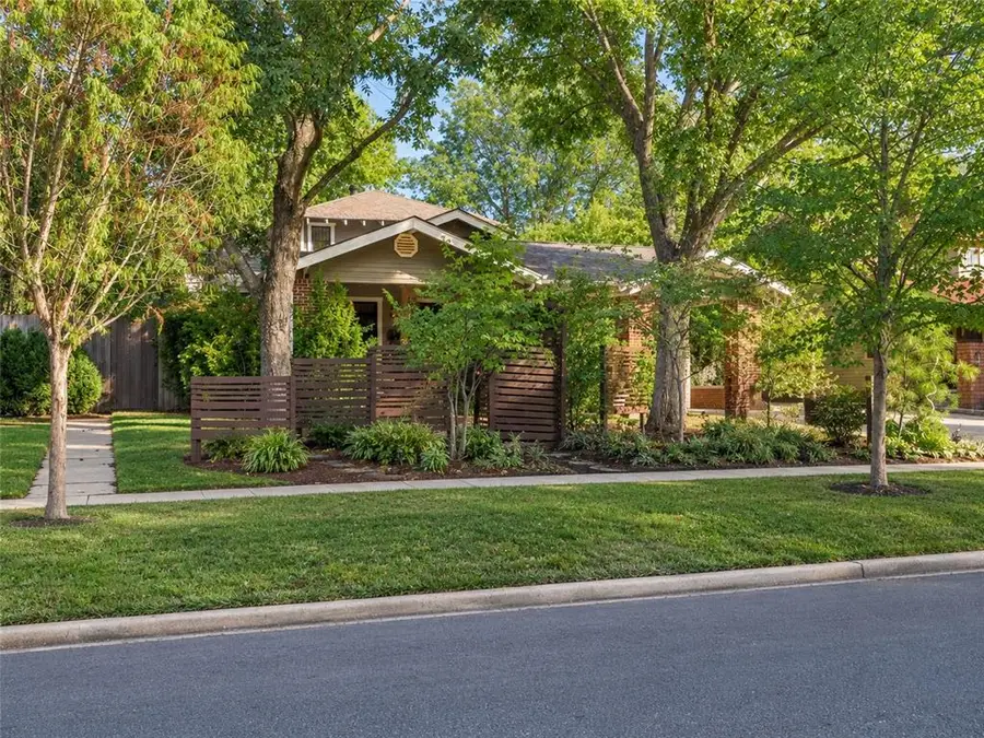 517 S Flood Avenue, Norman, OK 73069 - #2