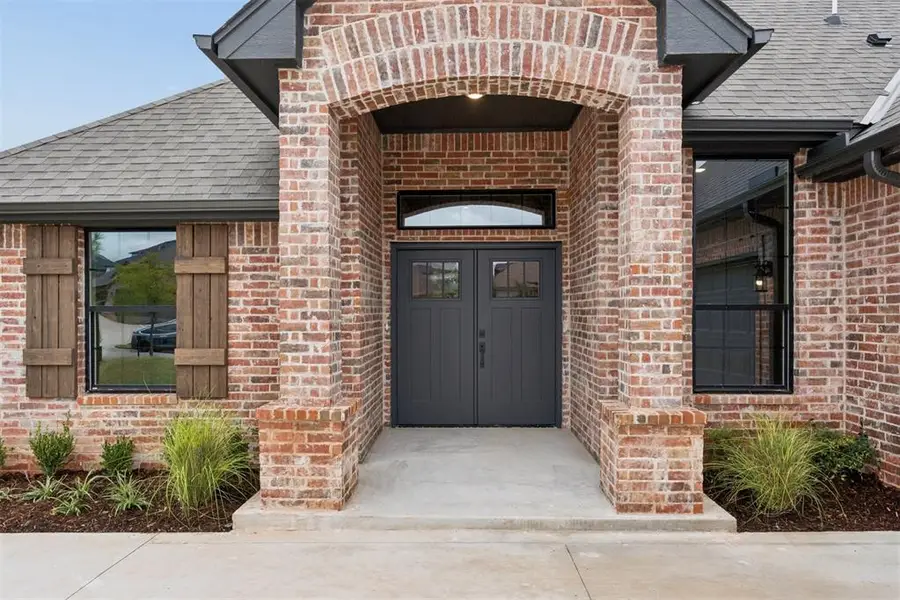 2132 Santa Monica Street, Edmond, OK 73034 - #2