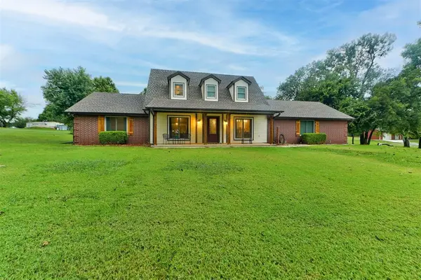 319 E Cedar Drive, Tuttle, OK 73089