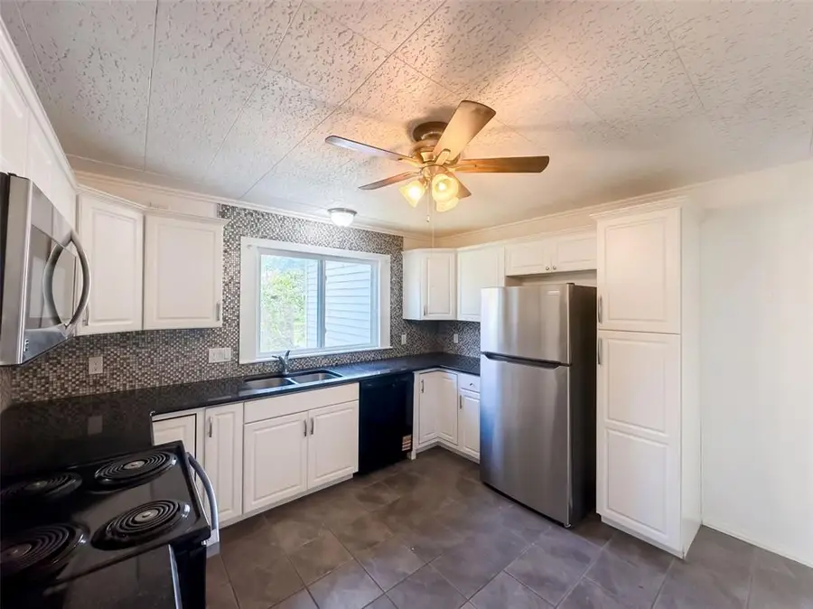 921 N 6th Street, Sayre, OK 73662 - #2