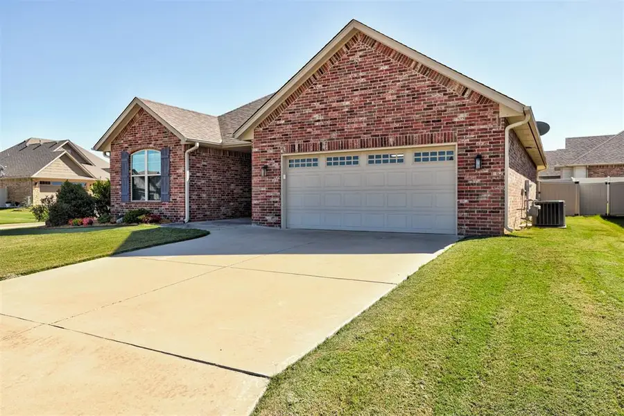 1717 Regency Court, Shawnee, OK 74804 - #3