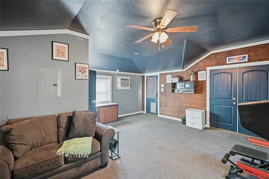 1109 E Oak Street, El Reno, OK 73036 - #3