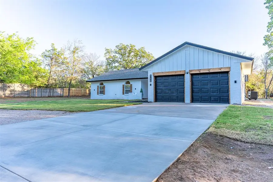 512 Sherwood Lane, Edmond, OK 73034 - #3