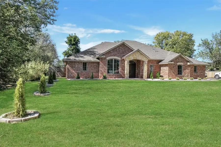 715 N Michigan Avenue, Mangum, OK 73554 - #2