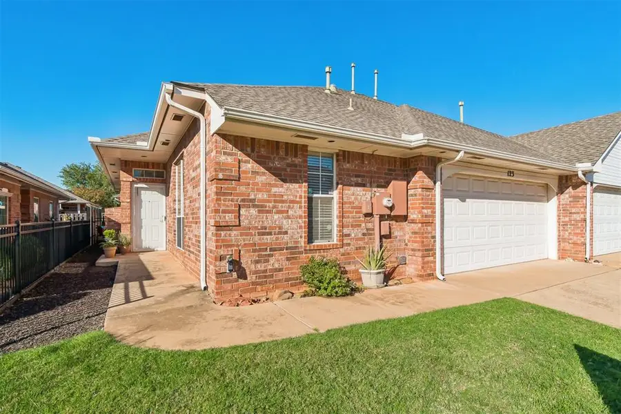 509 S Santa Fe Avenue #123, Edmond, OK 73003 - #3