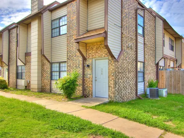 401 12th Avenue #208, Norman, OK 73071