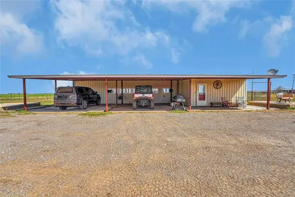 31665 E County Rd 1350, Willow, OK 73673