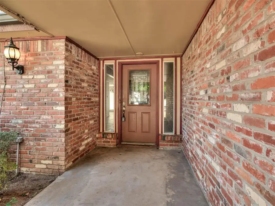 524 Canyon Road, Edmond, OK 73034 - #2