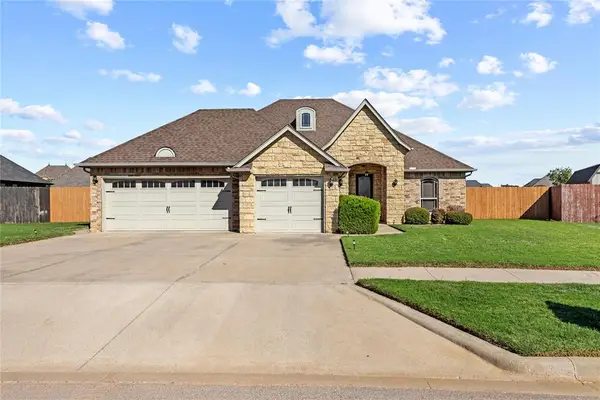 1304 Crimson Drive, Weatherford, OK 73096