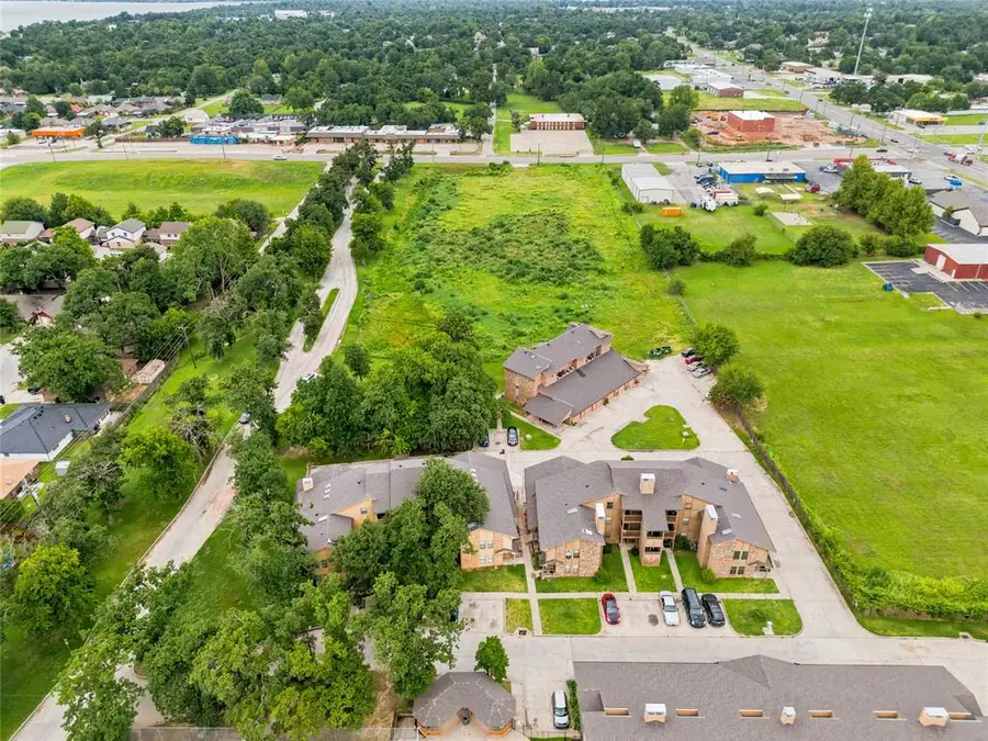 924 Thousand Oak Dr. Drive, Oklahoma City, OK 73127 - #3