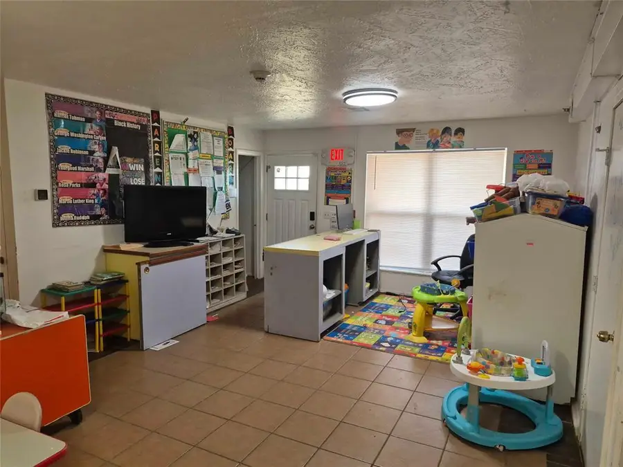 617 NW 88th Street, Oklahoma City, OK 73114 - #2