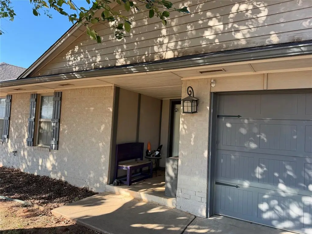 517 Post Oak Lane, Moore, OK 73160 - #1