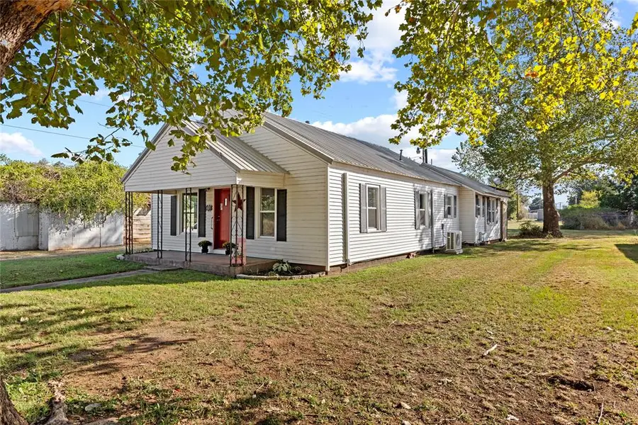 212 N 7th Street, Fort Cobb, OK 73038 - #3