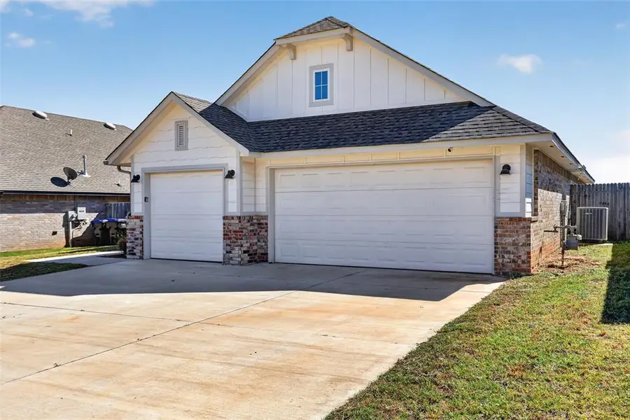 1200 Magnolia Drive, Noble, OK 73068 - #2