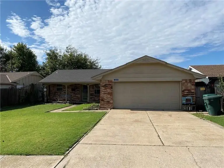 600 Oak Creek Drive, Yukon, OK 73099 - #1