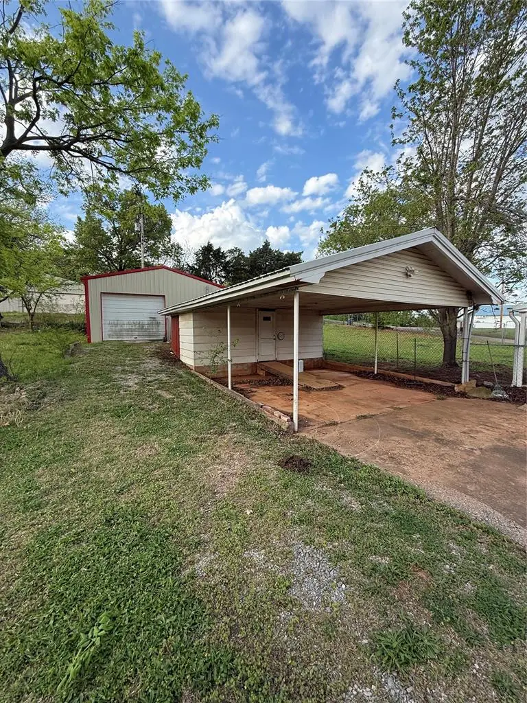 323 W 6th Street, Chandler, OK 74834 - #3