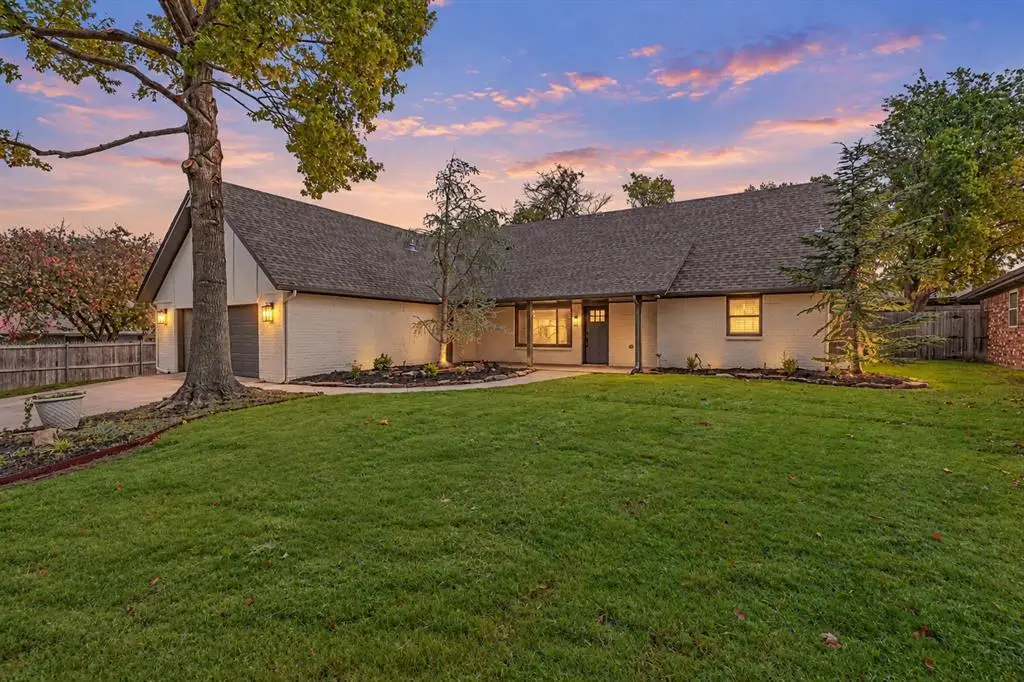 1221 Woodstock Court, Norman, OK 73072 - #1