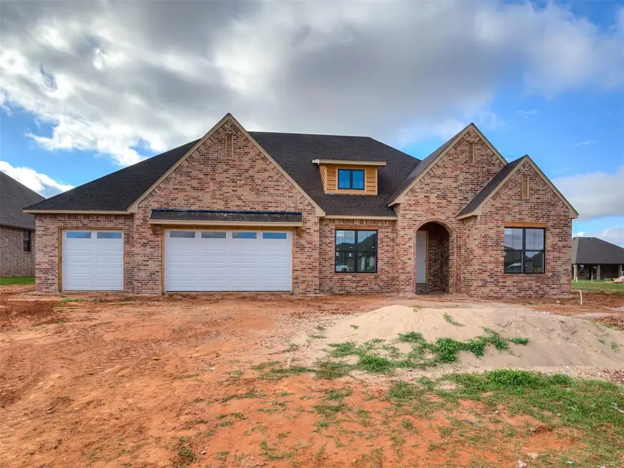 2228 W Sunset Drive, Mustang, OK 73064 - #2
