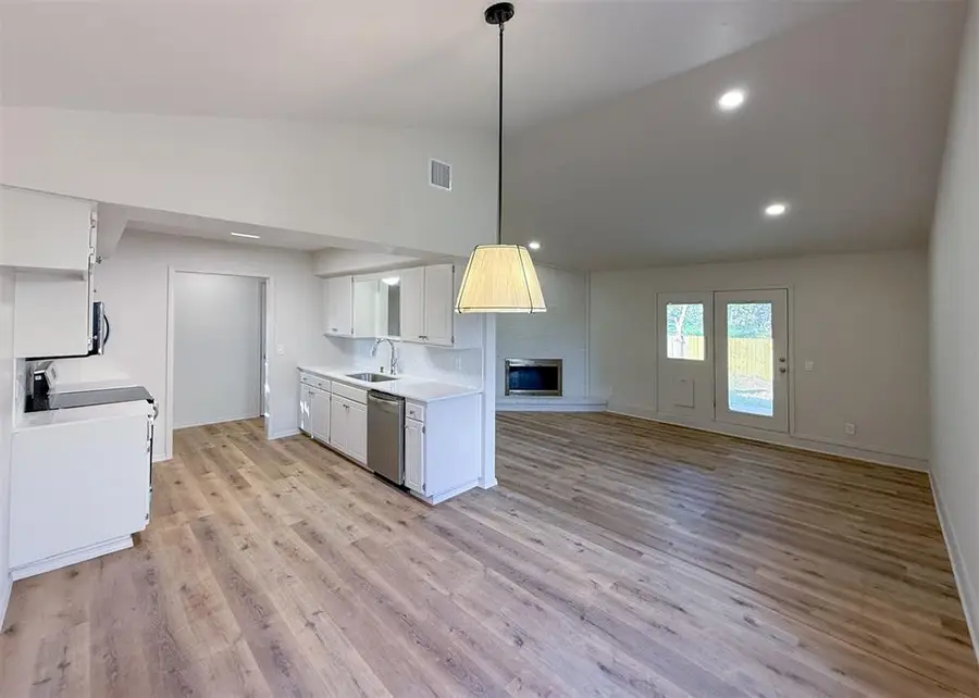 8813 Rambling Road, Oklahoma City, OK 73132 - #2