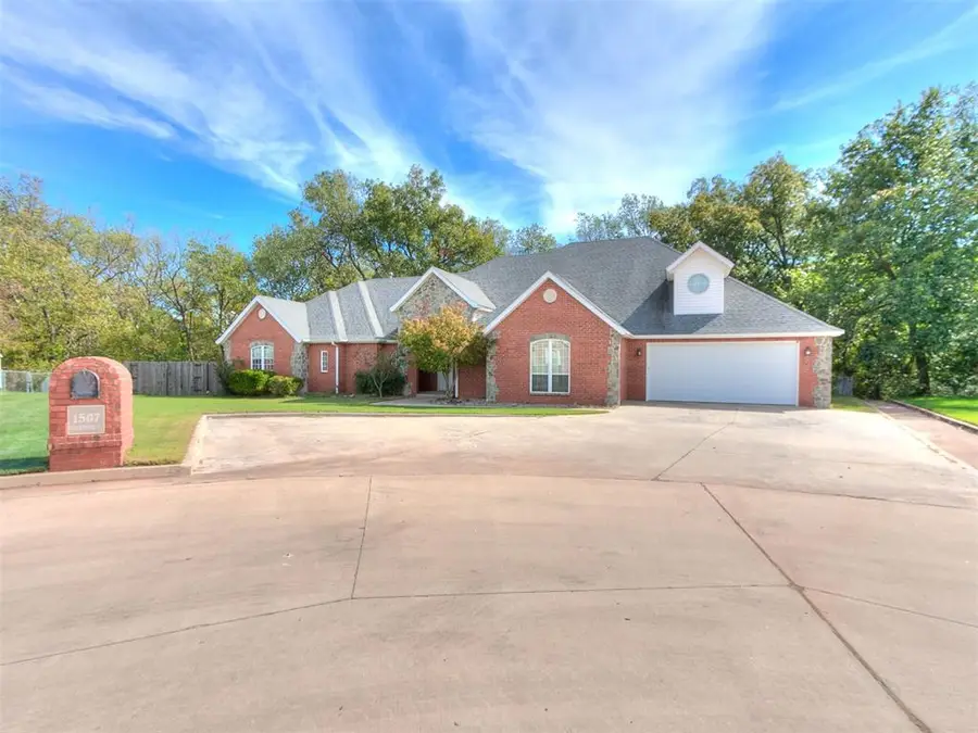 1507 Berkshire Place, Shawnee, OK 74804 - #2