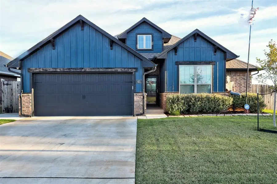 821 Halley Drive, Moore, OK 73160 - #2