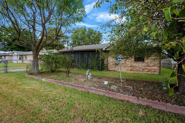 1703 La Rosa Street, Idabel, OK 74745