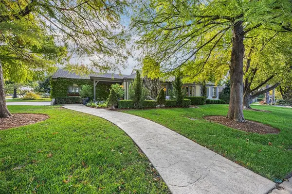 Address Withheld By Seller, Nichols Hills, OK 73116