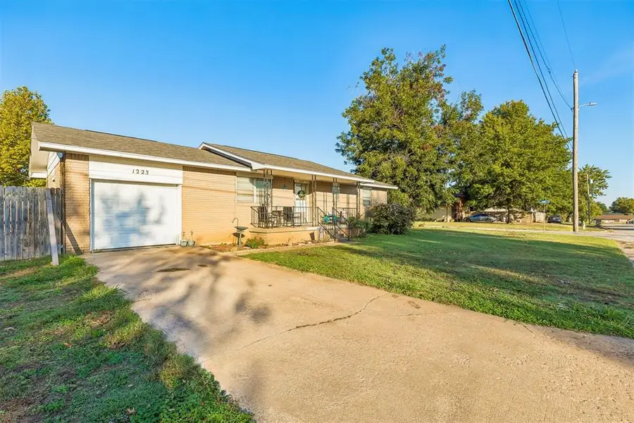 1223 N 14th Street, Perry, OK 73077 - #3