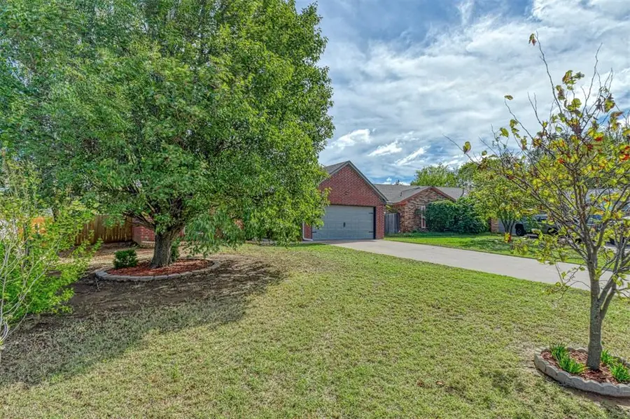 109 Greentree Drive, Noble, OK 73068 - #3