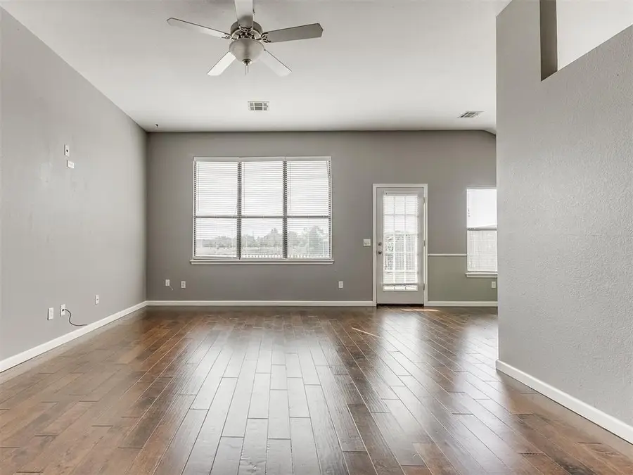 316 SE 23rd Street, Moore, OK 73160 - #2