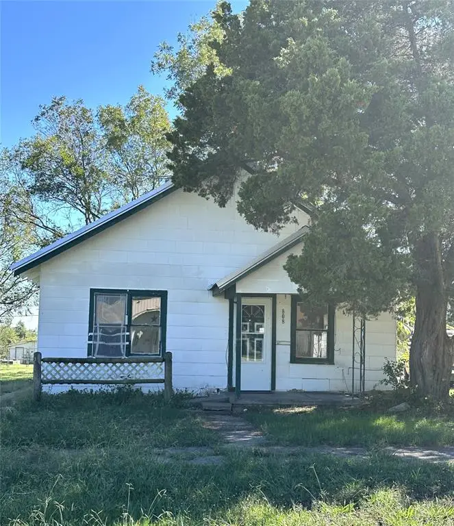 808 S Oak, Holdenville, OK 74848 - #1