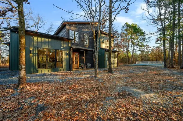 136 Woodland Lakes Trail, Broken Bow, OK 74728