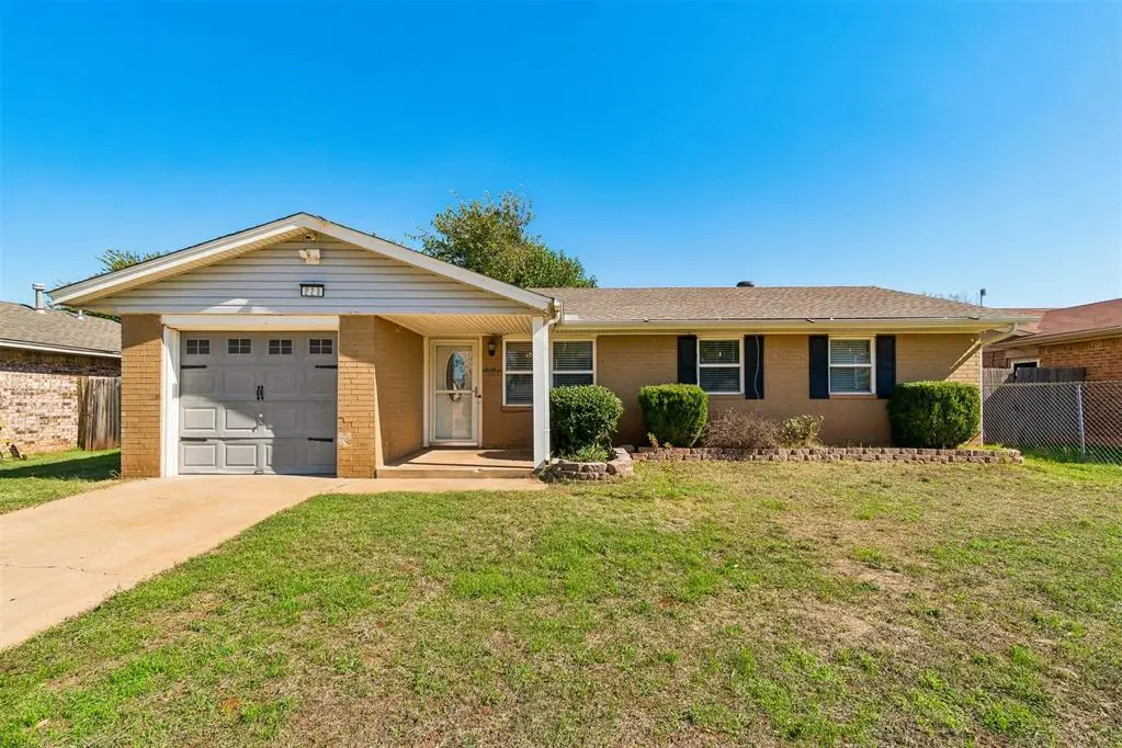 220 S Silver Drive, Mustang, OK 73064 - #1
