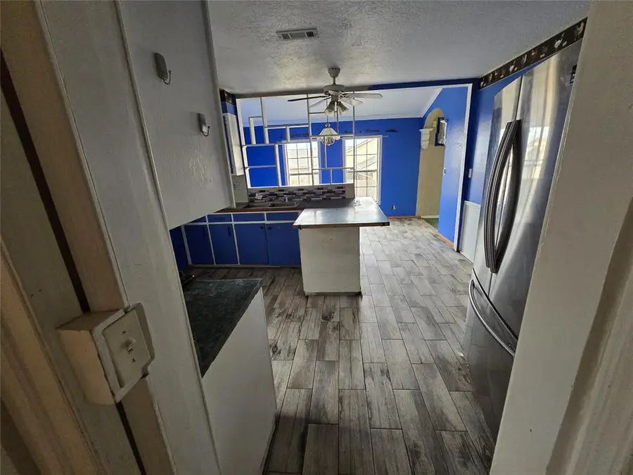 223 S Oak Street, Apache, OK 73006 - #3