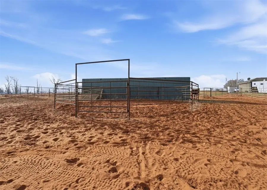 20319 E 1110 Road, Elk City, OK 73644 - #3
