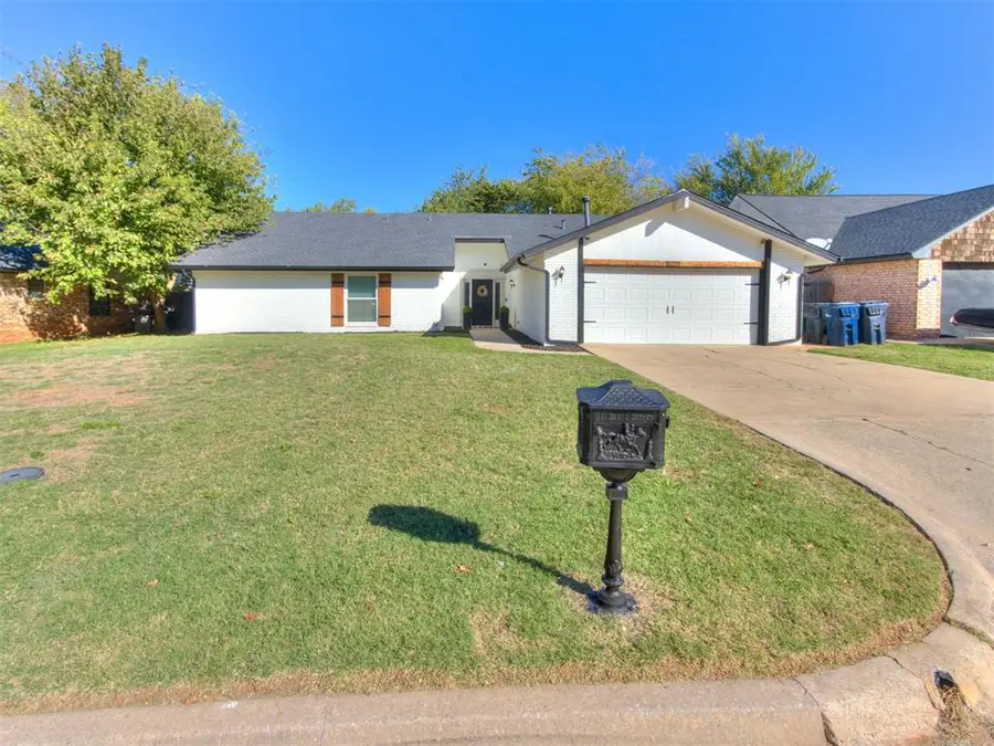 8221 Willow Creek Boulevard, Oklahoma City, OK 73162 - #2