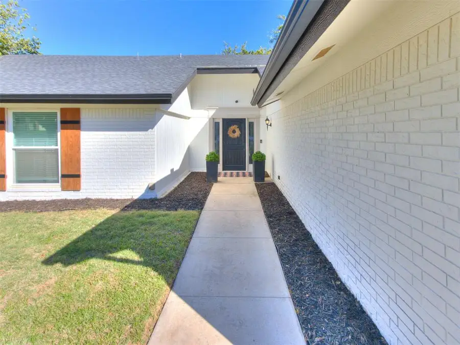 8221 Willow Creek Boulevard, Oklahoma City, OK 73162 - #3