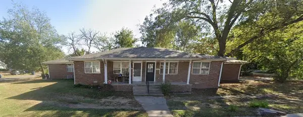 21 E Wallace Street, Shawnee, OK 74801