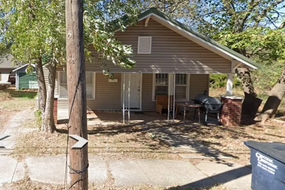 406 N Center Avenue, Shawnee, OK 74801 - #1
