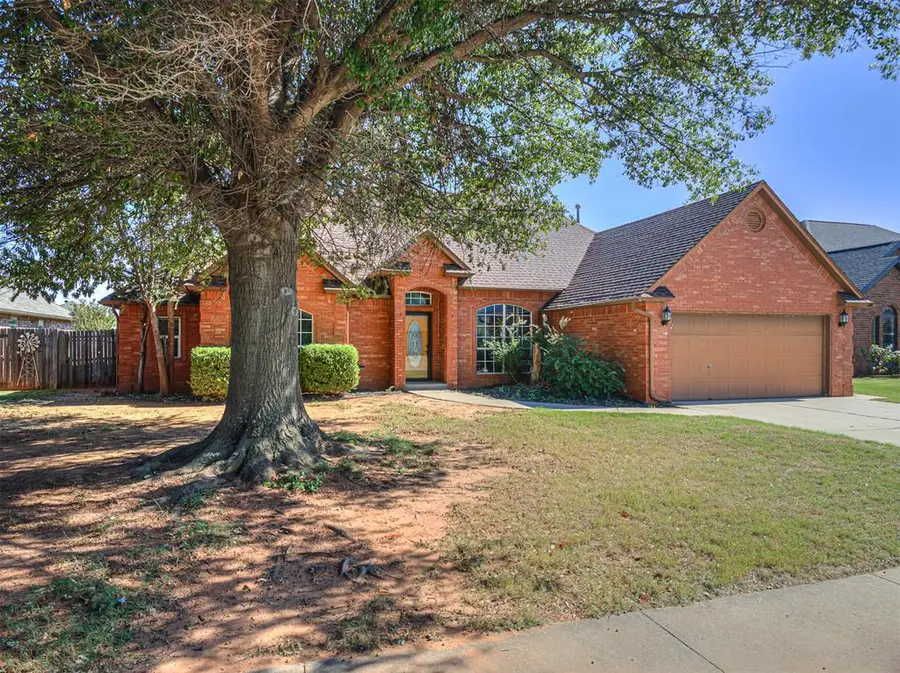 704 N Remington Way, Mustang, OK 73064 - #2