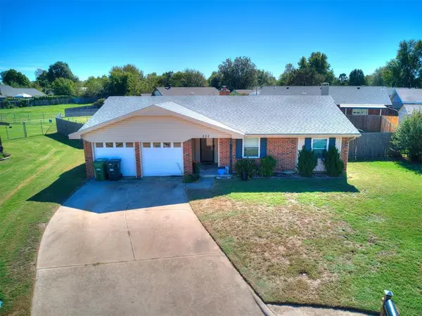 222 Choctaw Place, Yukon, OK 73099