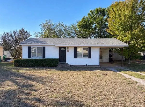 803 W 4th Street, Granite, OK 73547