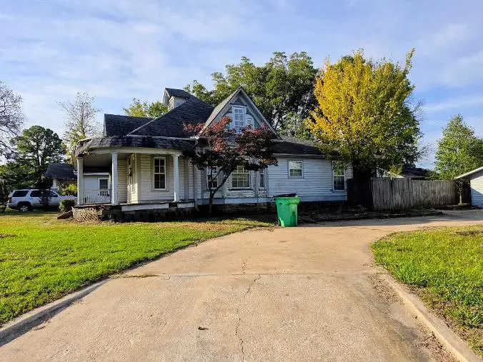 501 S 3rd Street, Okemah, OK 74859 - #2